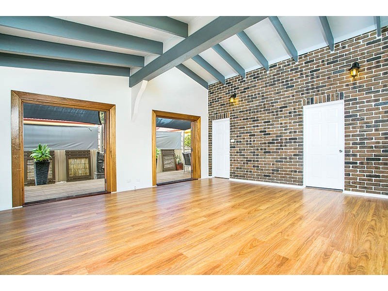 51 Fisher Street, Oak Flats NSW 2529