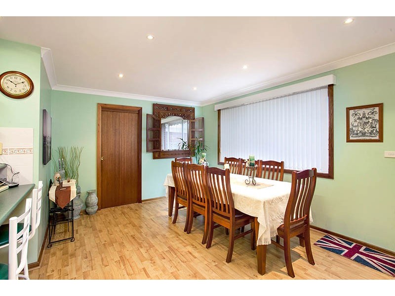 32 Leawarra Avenue, Warilla NSW 2528