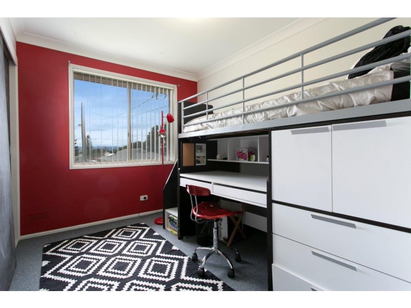 1/63 Parkes Street, Oak Flats NSW 2529