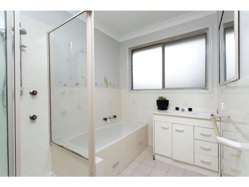 1/63 Parkes Street, Oak Flats NSW 2529