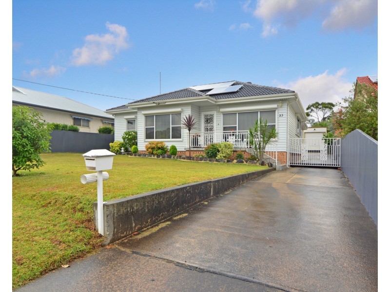 23 Deakin Street, Oak Flats NSW 2529