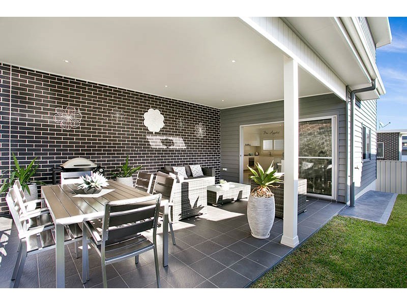 11 Lakelands Close, Shell Cove NSW 2529