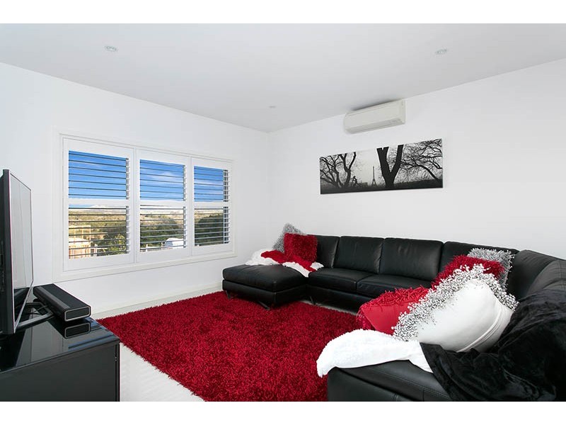 11 Lakelands Close, Shell Cove NSW 2529