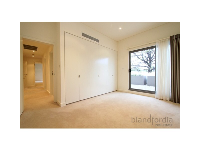 203/17 State Circle, Forrest ACT 2603