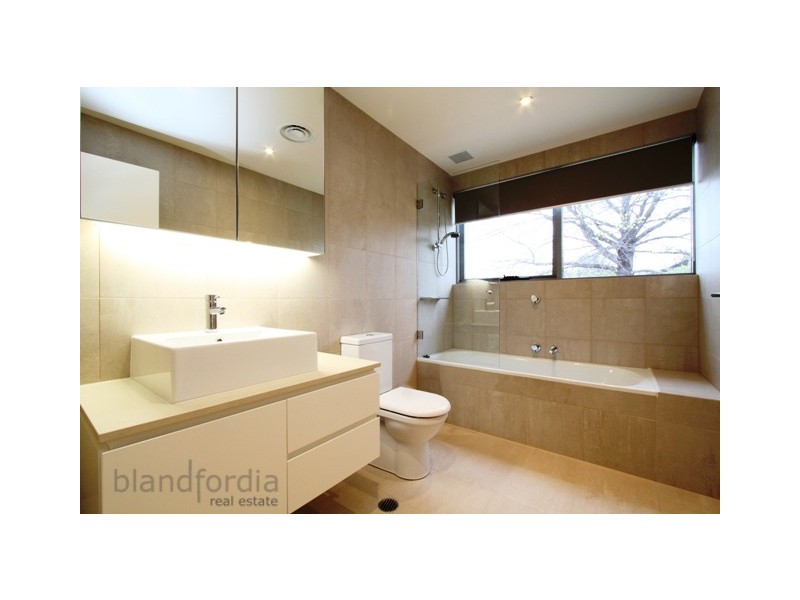 203/17 State Circle, Forrest ACT 2603