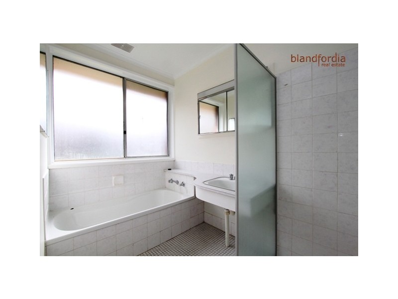 14 Sheaffe St, Holder ACT 2611