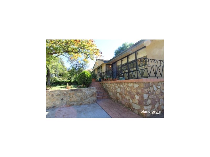 290 Goyder St, Narrabundah ACT 2604