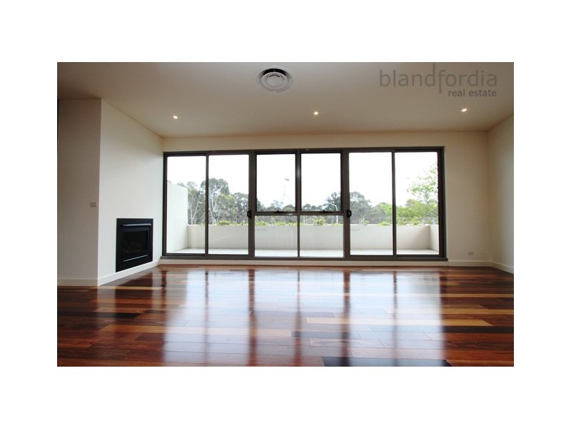 203/17 State Circle, Forrest ACT 2603