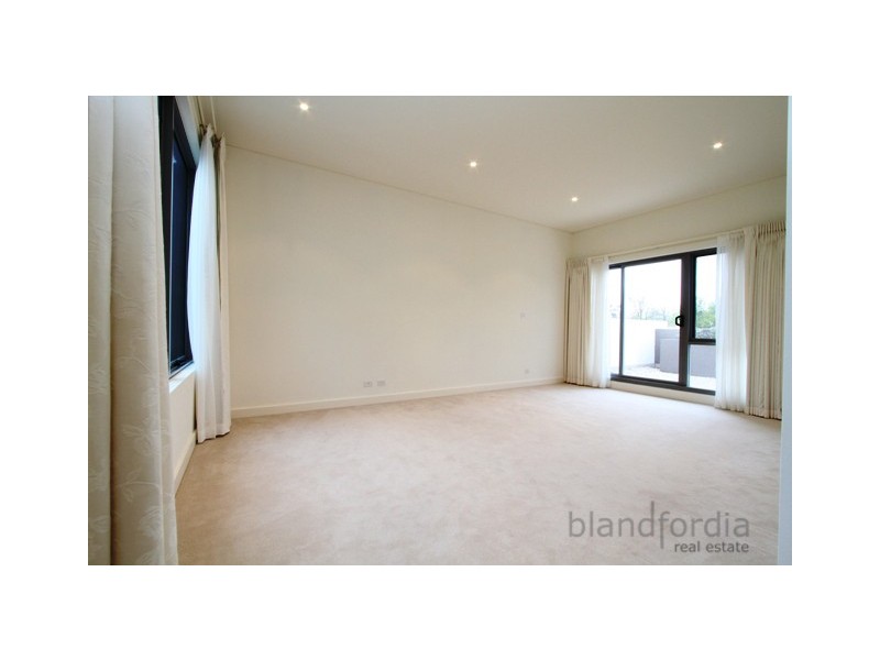 203/17 State Circle, Forrest ACT 2603