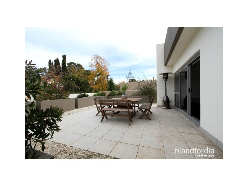 111/19 State Circle, Forrest ACT 2603