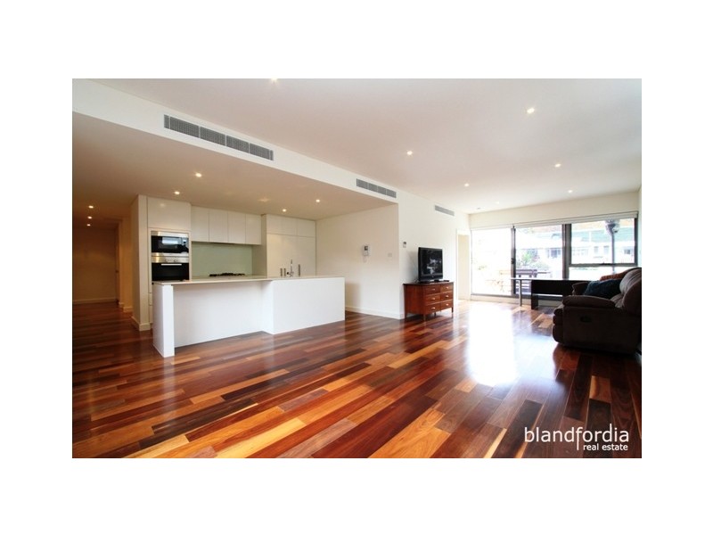 111/19 State Circle, Forrest ACT 2603