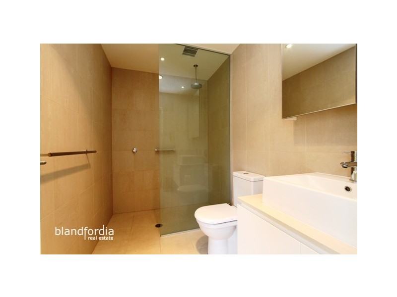 111/19 State Circle, Forrest ACT 2603