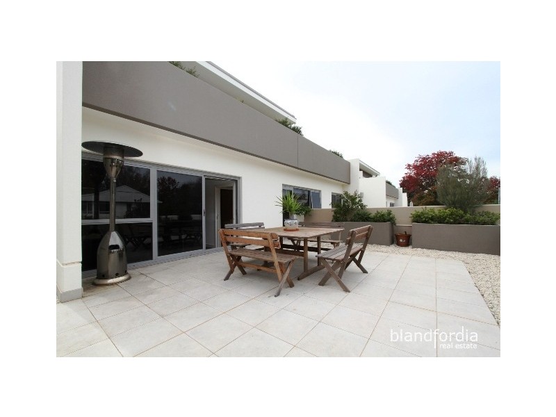 111/19 State Circle, Forrest ACT 2603