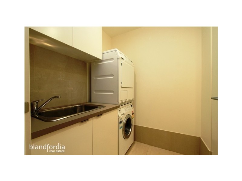 111/19 State Circle, Forrest ACT 2603