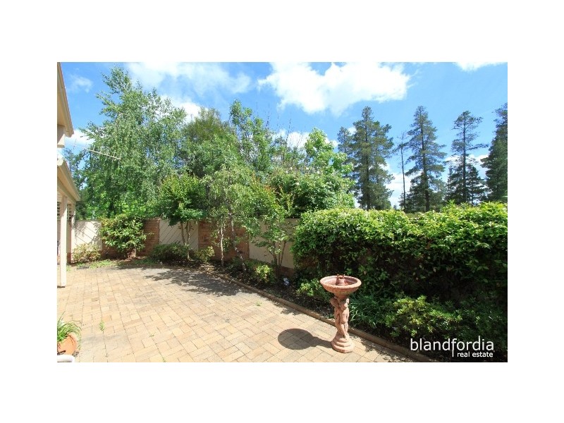 8/102 Julia Flynn Avenue, Isaacs ACT 2607