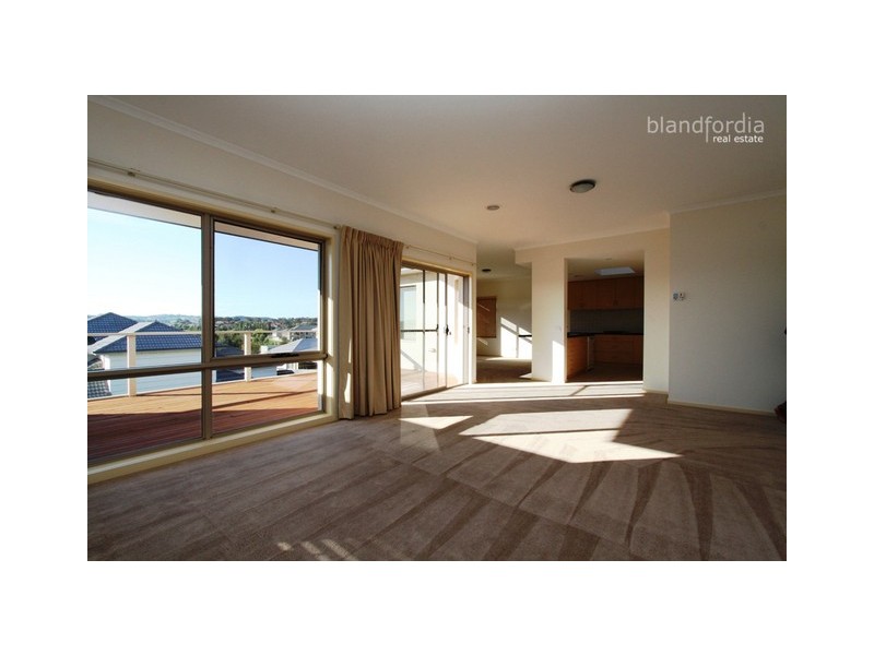 309 Gunderoo Drive, Gungahlin ACT 2912