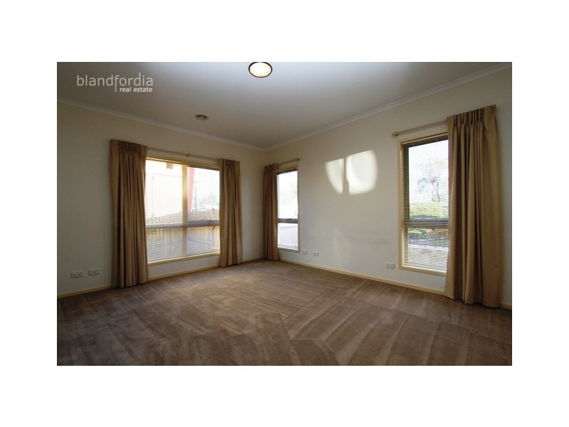 309 Gunderoo Drive, Gungahlin ACT 2912