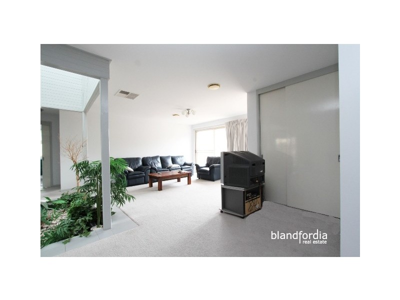 6/102 Julia Flynn Ave, Isaacs ACT 2607