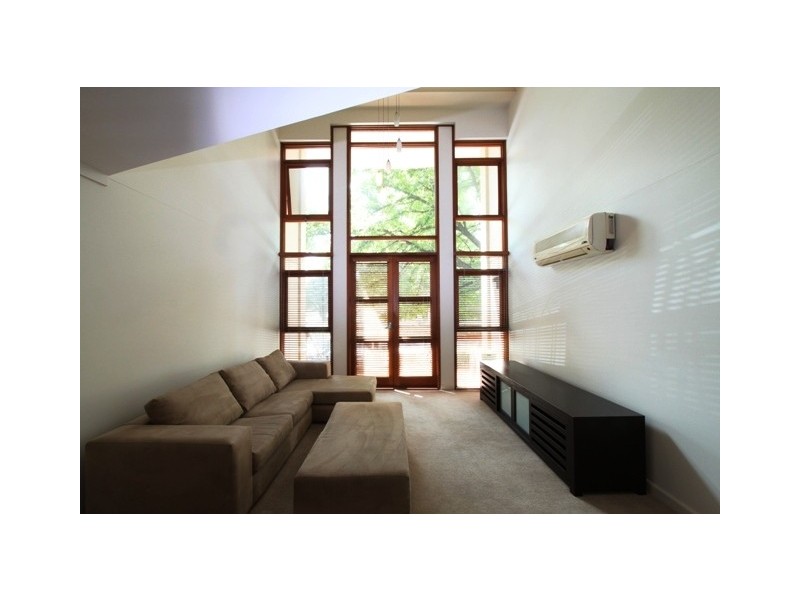 1/18 Captain Cook Crescent, Griffith ACT 2603