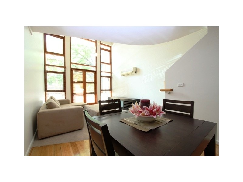 1/18 Captain Cook Crescent, Griffith ACT 2603