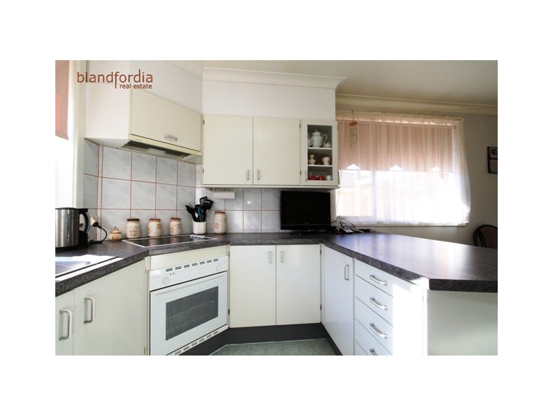 1 Markham St, Mawson ACT 2607