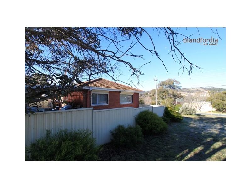 1 Markham St, Mawson ACT 2607