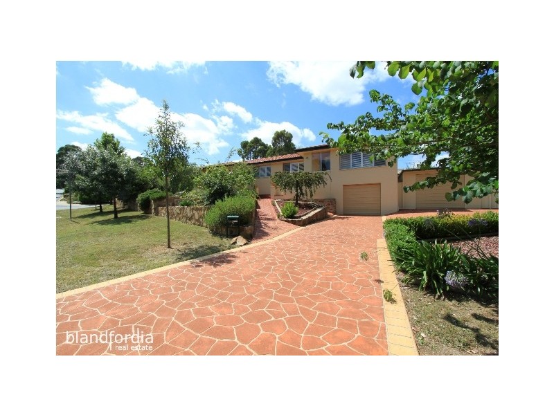 8 Barber Crescent, Flynn ACT 2615
