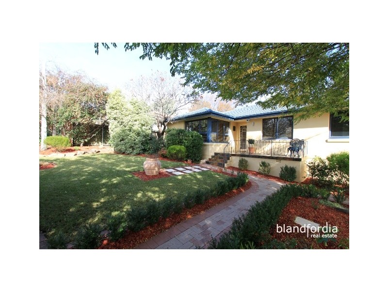 196 Monaro Crescent, Red Hill ACT 2603