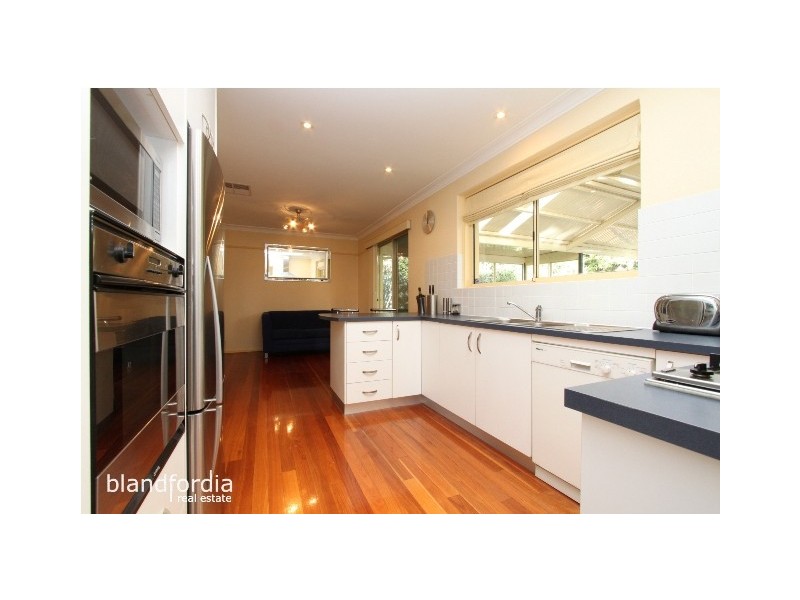 196 Monaro Crescent, Red Hill ACT 2603