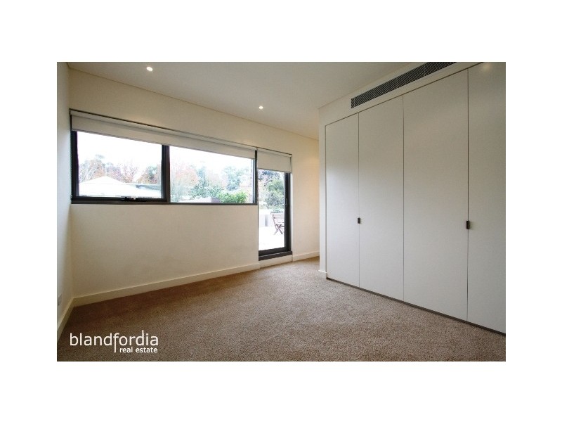111/19 State Circle, Forrest ACT 2603