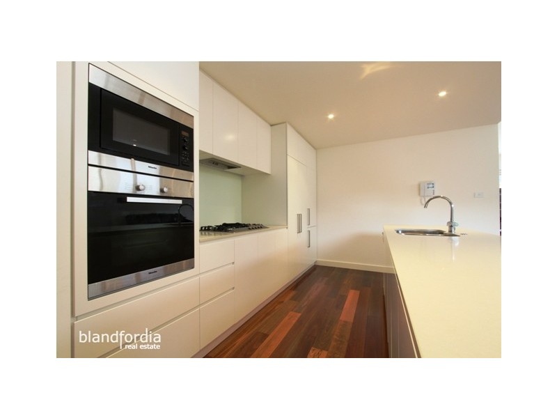 111/19 State Circle, Forrest ACT 2603