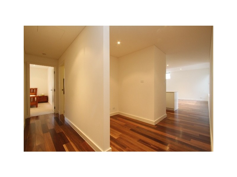 111/19 State Circle, Forrest ACT 2603