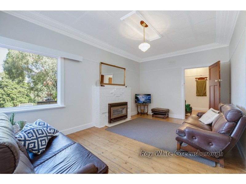 42 Para Road, Montmorency VIC 3094