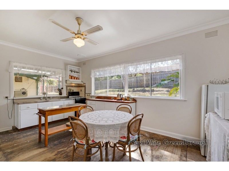 42 Para Road, Montmorency VIC 3094