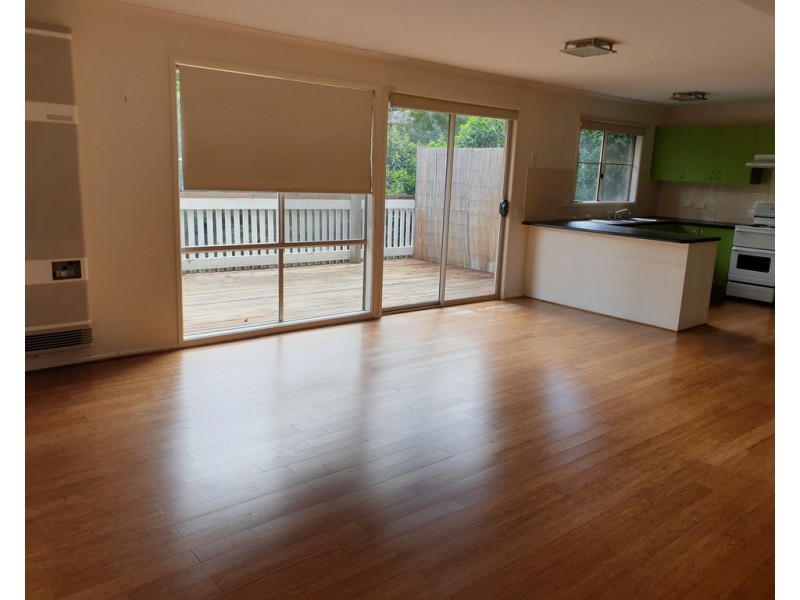 3/7 Louis Street, Greensborough VIC 3088