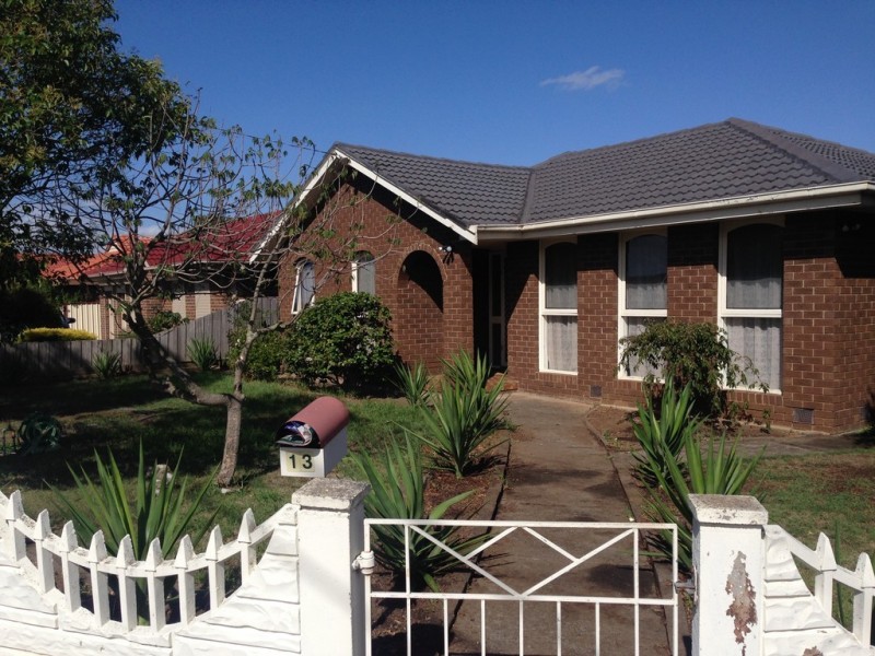 13 Brookland Grove, Thomastown VIC 3074
