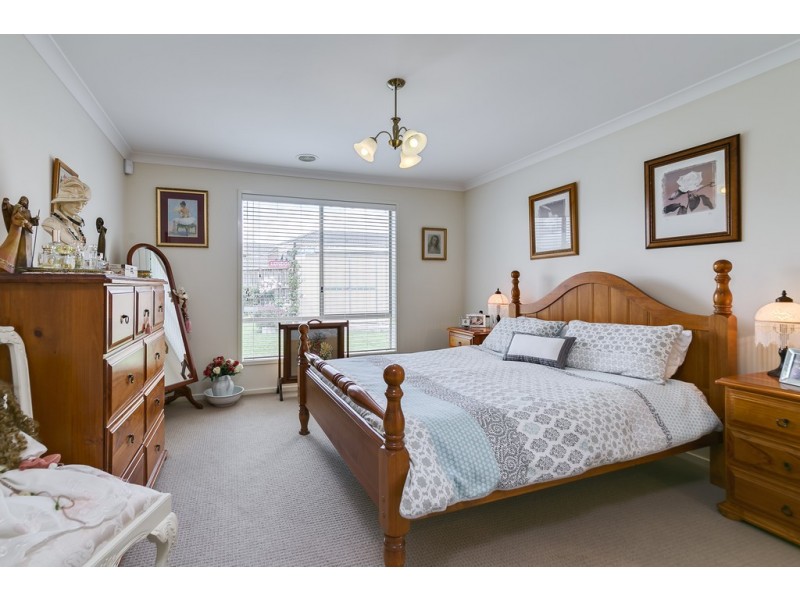 66 Grange Drive, South Morang VIC 3752