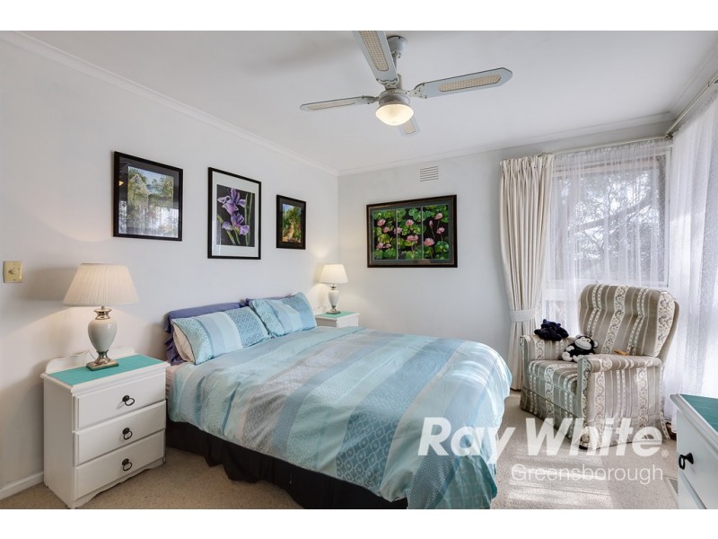 2/4 Hoban Avenue, Montmorency VIC 3094