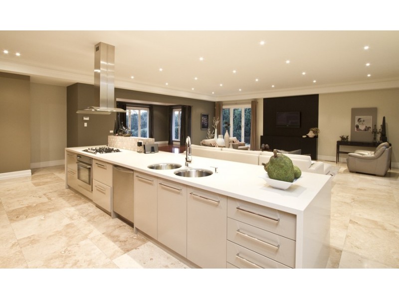 12 Tarawera Road, Doreen VIC 3754