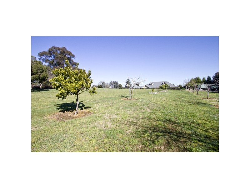 12 Tarawera Road, Doreen VIC 3754