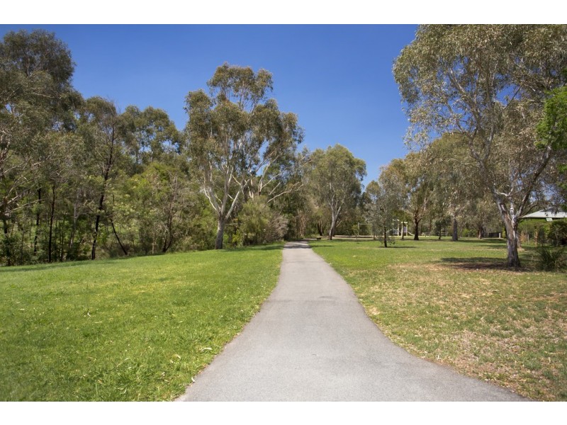 8 Musgrave Walk, Yallambie VIC 3085