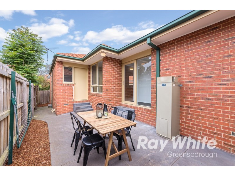 2A Fernside Avenue, Briar Hill VIC 3088