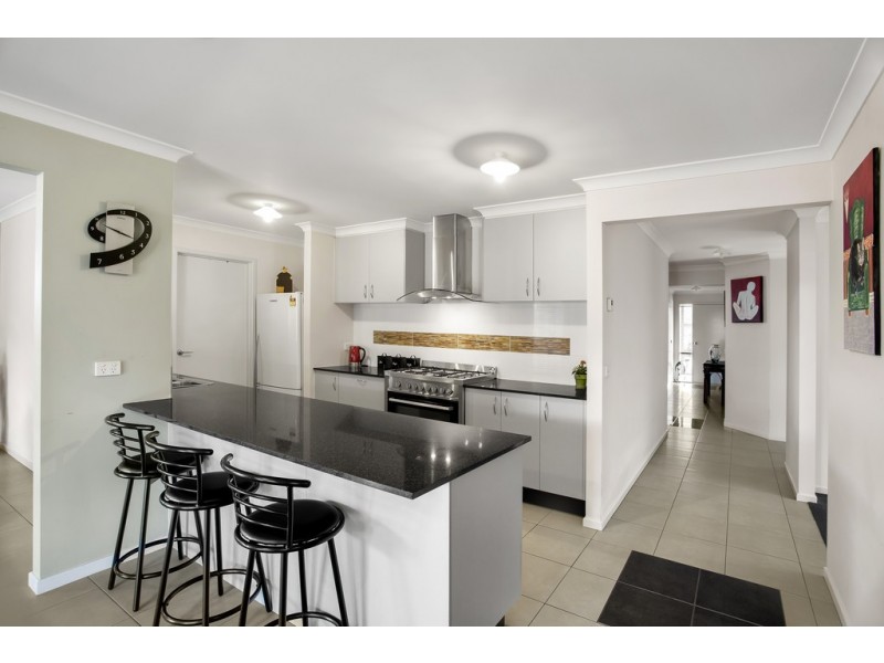 11 Starboard Drive, Doreen VIC 3754