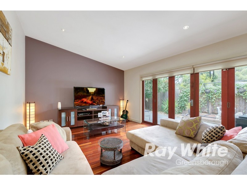 2/15 Karingal Drive, Montmorency VIC 3094