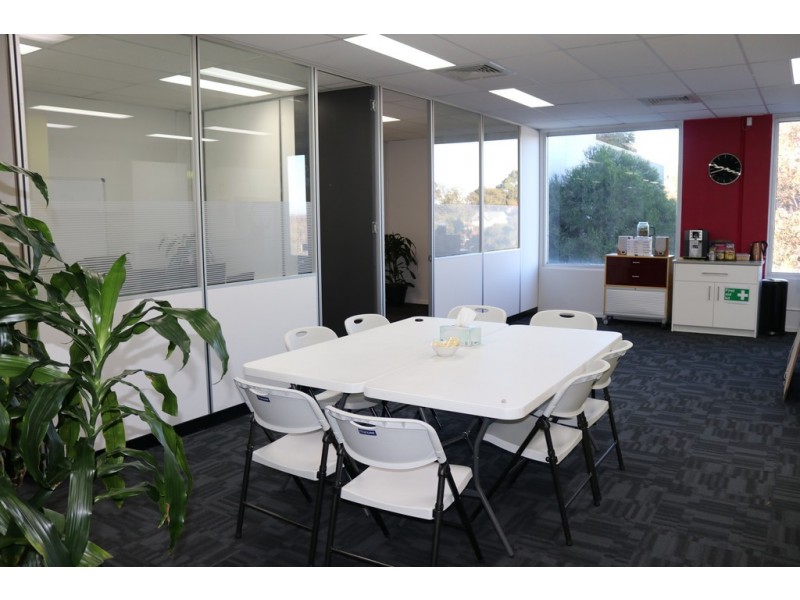 Suite 8, 18 Sherbourne, Briar Hill VIC 3088