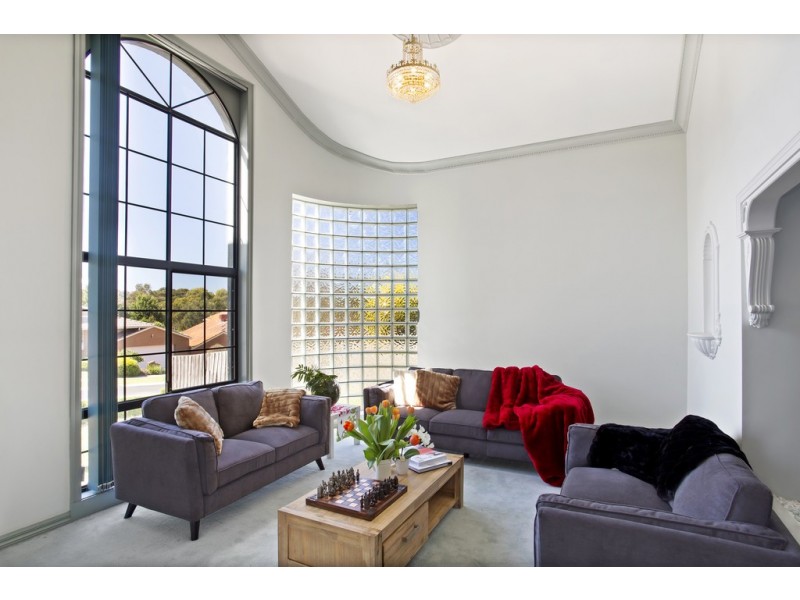 3 Daintree Rise, St Helena VIC 3088