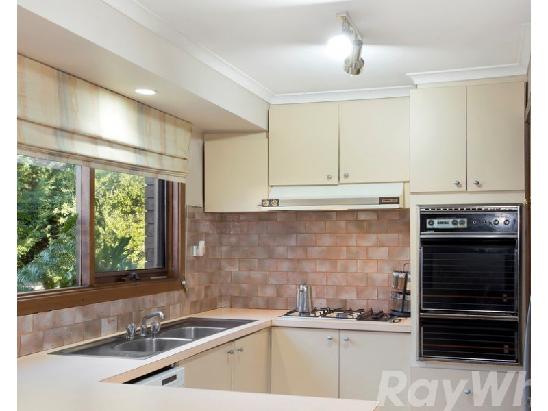 1 Hedline Place, Macleod VIC 3085