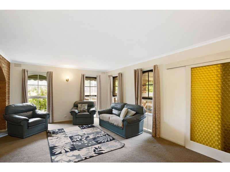 48 Narbethong Drive, Greensborough VIC 3088
