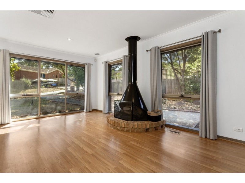 14 St Clems Street, St Helena VIC 3088