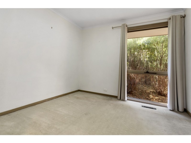 14 St Clems Street, St Helena VIC 3088